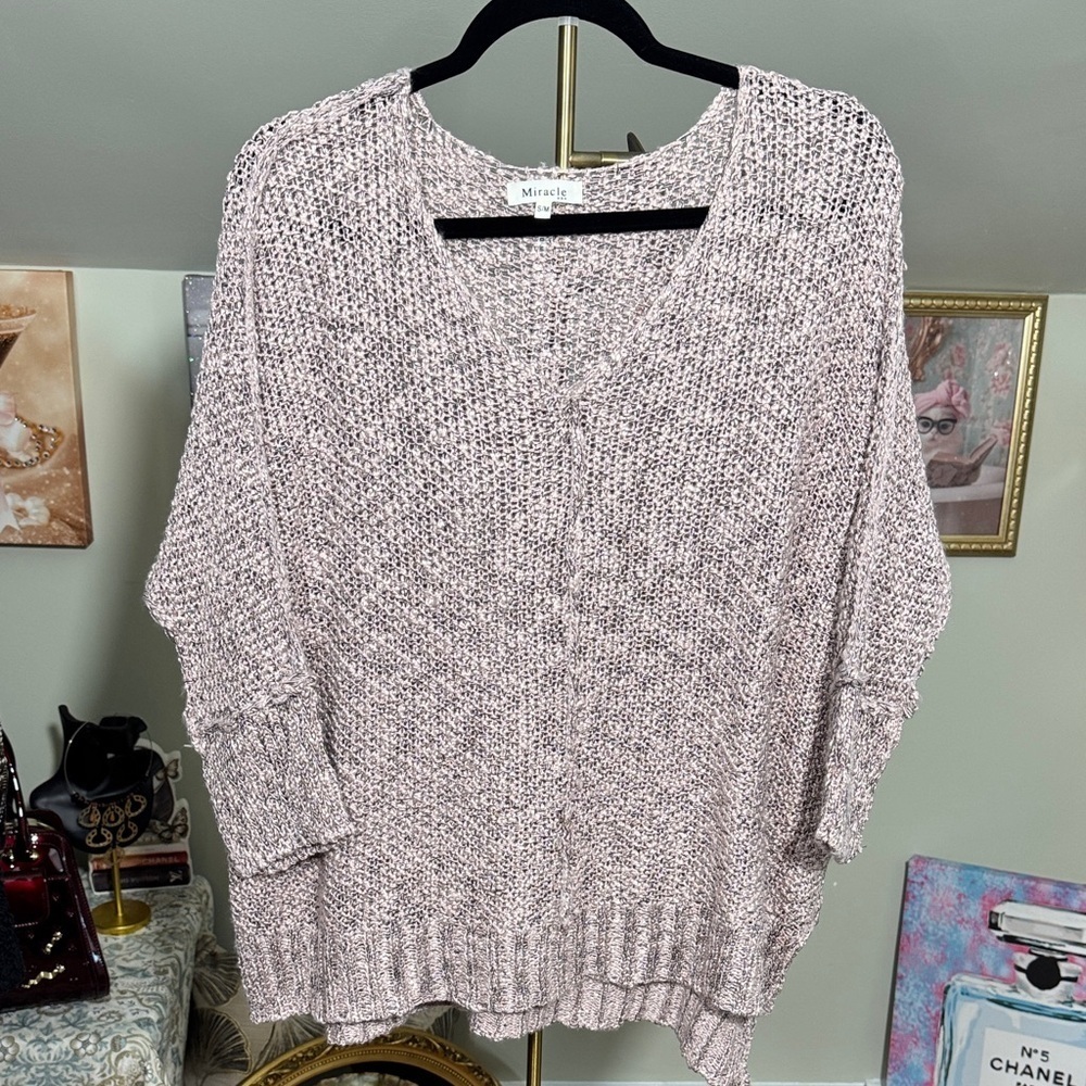 EUC Miracle Women's V-Neck Sweater Light Pink Black Thread Size S/M Oversized